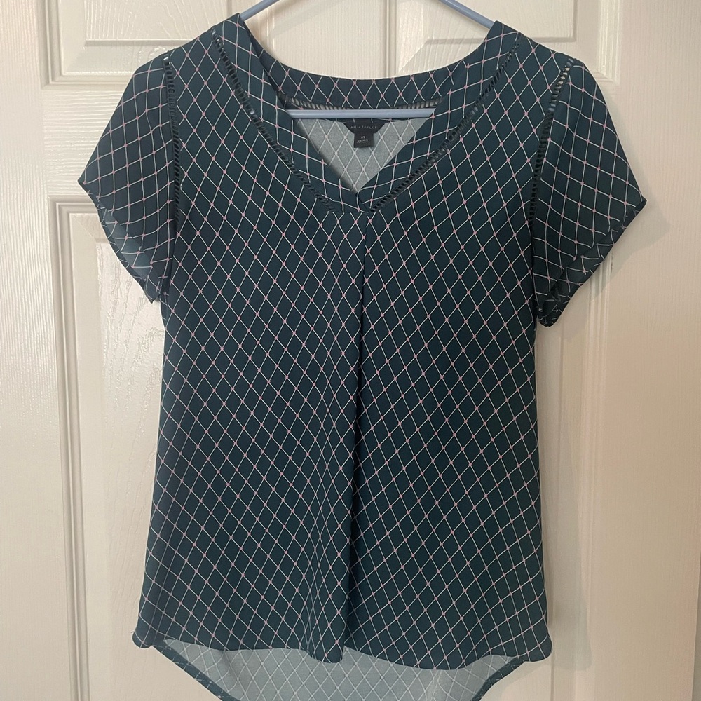 Ann Taylor Blue and White Flutter Sleeve Blouse
